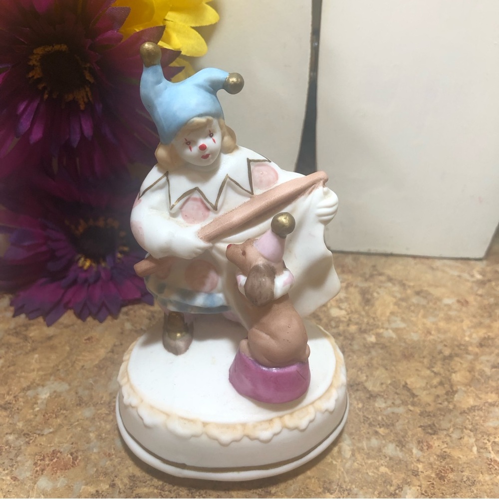 RARE Vintage Sekiguchi Porcelain 🎶Music Box, Clown w/Dog “If I Were A Rich Man”